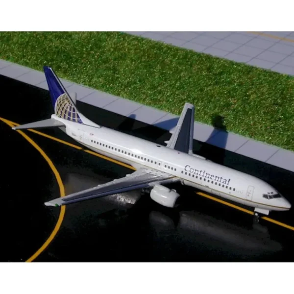 Gemini Jets GJCOA122 1:400 Continental Boeing 737-00 N12216 - Miniature Marvels: Airplane Models & Painted Dice* Airplane Model