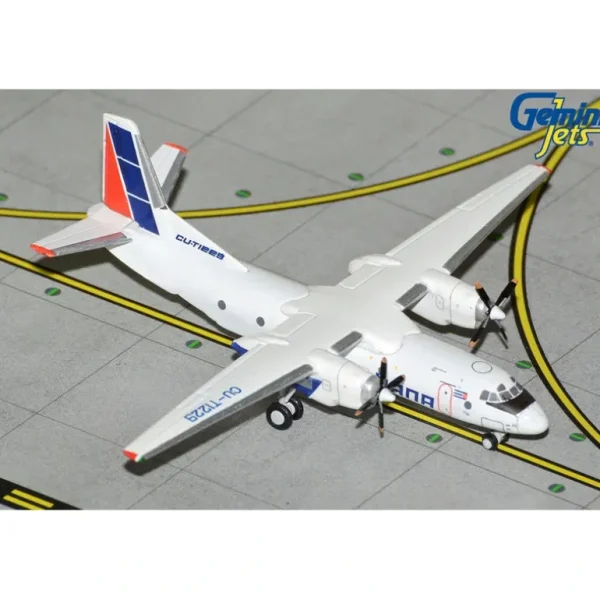 Gemini Jets GJCUB1970 1:400 Cubana de Aviacin An-26 CU-T1229 - Miniature Marvels: Airplane Models & Painted Dice* Airplane Model