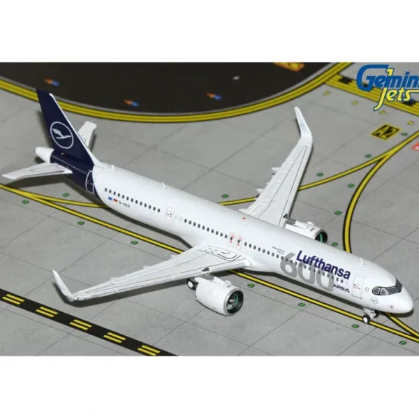 Gemini Jets GJDLH2238 1:400 Lufthansa A321neo D-AIEQ 600th Airbus Aircraft - Miniature Marvels: Airplane Models & Painted Dice* Airplane Model