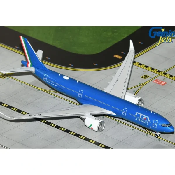 Gemini Jets GJITY2217 1:400 ITA Airways A330-900neo EI-HJN - Miniature Marvels: Airplane Models & Painted Dice* Airplane Model