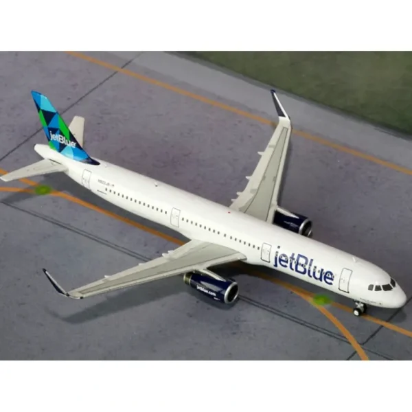 Gemini Jets GJJBU1400 1:400 JetBlue Airbus A321 N903JB - Miniature Marvels: Airplane Models & Painted Dice* Airplane Model