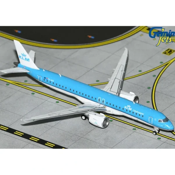 Gemini Jets GJKLM2197 1:400 KLM Cityhopper ERJ-195-E2 PH-NXE - Miniature Marvels: Airplane Models & Painted Dice* Airplane Model