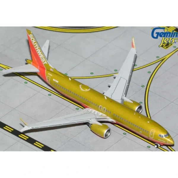 Gemini Jets GJSWA2186 1:400 Southwest Boeing 737 MAX 8 - Miniature Marvels: Airplane Models & Painted Dice* Airplane Model