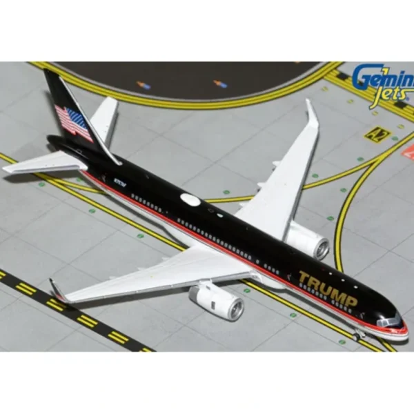 Gemini Jets GJTRU2171 1:400 Trump Boeing 757-200 - Miniature Marvels: Airplane Models & Painted Dice* Airplane Model