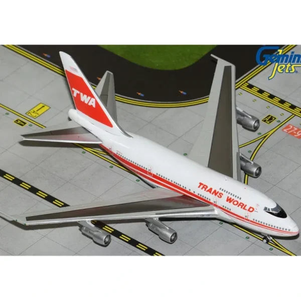 Gemini Jets GJTWA1495 1:400 TWA Boeing 747SP - Miniature Marvels: Airplane Models & Painted Dice* Airplane Model