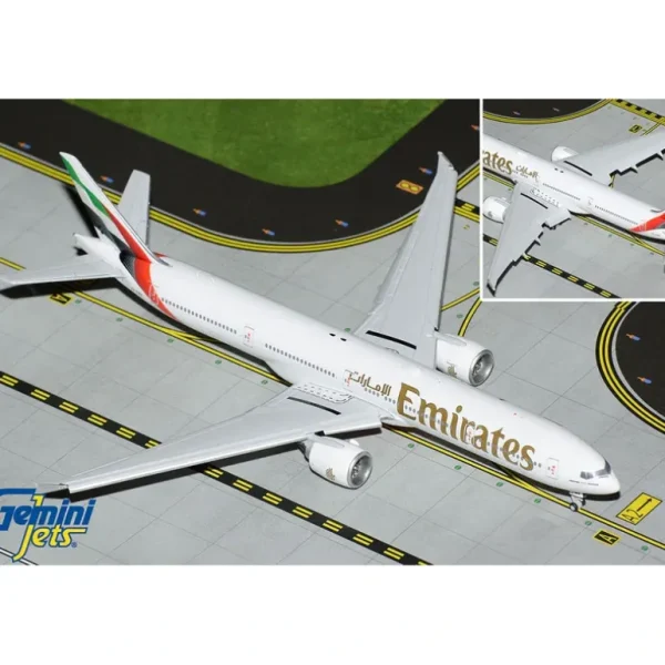 Gemini Jets GJUAE2219F 1:400 Emirates Boeing 777-300ER (Flaps Down) - Miniature Marvels: Airplane Models & Painted Dice* Airplane Model