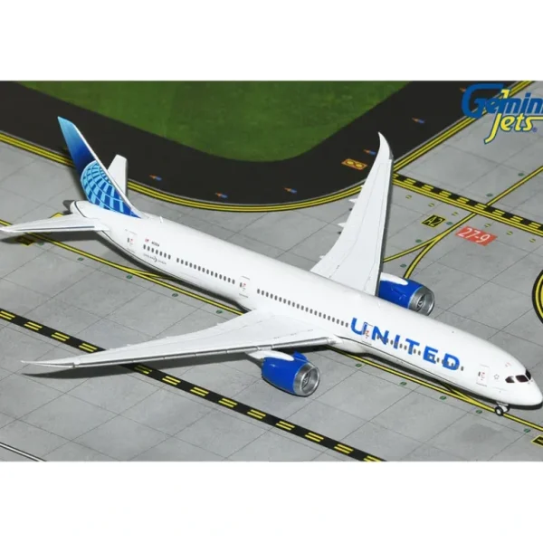 Gemini Jets GJUAL2229 1:400 United Boeing 787-10 - Miniature Marvels: Airplane Models & Painted Dice* Airplane Model
