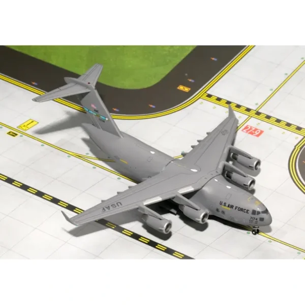 Gemini Jets GMUSA067 1:400 USAF C-17 Globemaster III Dover - Miniature Marvels: Airplane Models & Painted Dice* Airplane Model