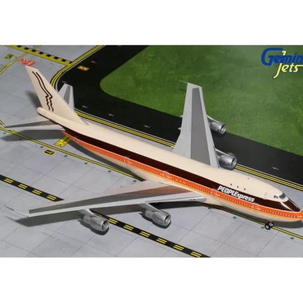 Gemini Jets G2PEX695 1:200 Peoples Express Boeing 747-100 - Miniature Marvels: Airplane Models & Painted Dice* Airplane Model