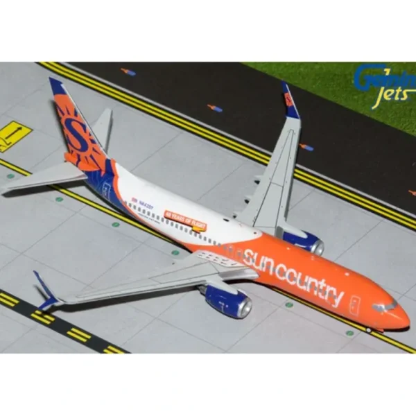 Gemini Jets G2SCX1184 1:200 Sun County Airlines Boeing 737-800S - Miniature Marvels: Airplane Models & Painted Dice* Airplane Model