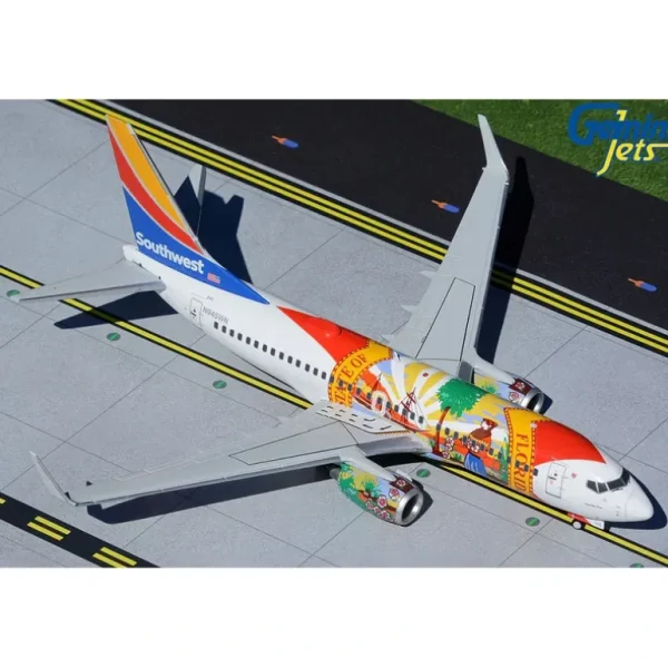 Gemini Jets G2SWA914 1:200 Southwest Boeing 737-700 "Florida One" N945WN - Miniature Marvels: Airplane Models & Painted Dice* Airplane Model