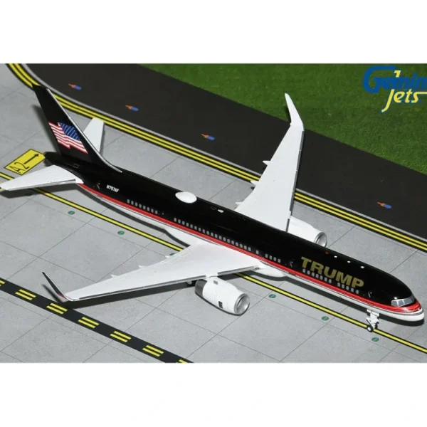 Gemini Jets G2TRU1203 1:200 Trump Boeing 757-200 N757AF - Miniature Marvels: Airplane Models & Painted Dice* Airplane Model