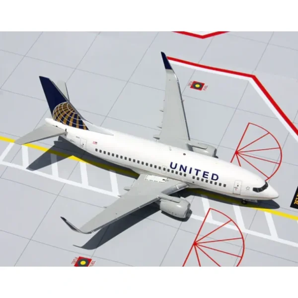 Gemini Jets G2UAL410 1:200 United Airlines Boeing 737-500 - Miniature Marvels: Airplane Models & Painted Dice* Airplane Model