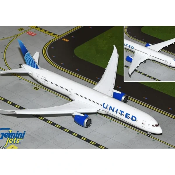 Gemini Jets G2UAL1259F 1:200 United Airlines Boeing 787-10 (Flaps Down) - Miniature Marvels: Airplane Models & Painted Dice* Airplane Model