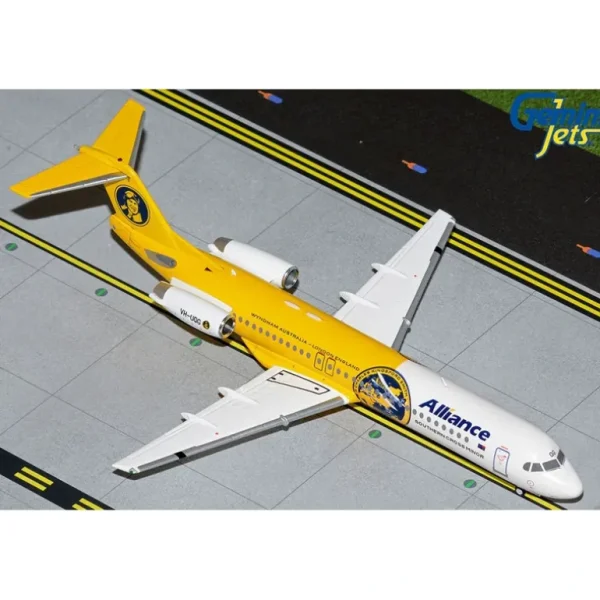 Gemini Jets G2UTY987 1:200 Alliance Airlines Fokker F-100 Southern Cross Minor - Miniature Marvels: Airplane Models & Painted Dice* Airplane Model