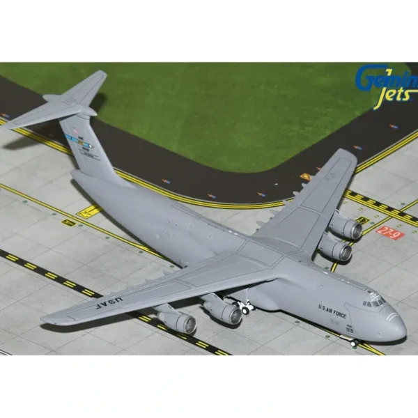 Gemini Macs GMUSA144 1:400 U.S. Air Force C-5M Super Galaxy 84-0061 (Dover Air Force Base) - Miniature Marvels: Airplane Models & Painted Dice* Airplane Model