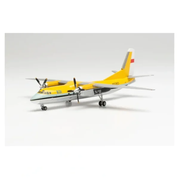 Herpa HE571043 1:200 Aeroflot Antonov AN-24B - Miniature Marvels: Airplane Models & Painted Dice* Airplane Model