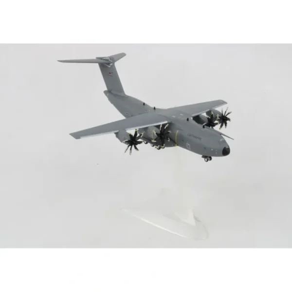 Herpa Wings 557207-004 1:200 Luftwaffe Airbus A400M Atlas - LTG 62 / Air Transport Wing 62, Wunstorf AB - Miniature Marvels: Airplane Models & Painted Dice* Airplane Model