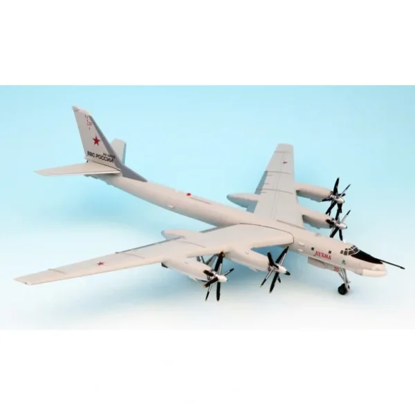 Herpa Wings 557061 1:200 Russian Air Force TU-95MS Bear - Miniature Marvels: Airplane Models & Painted Dice* Airplane Model