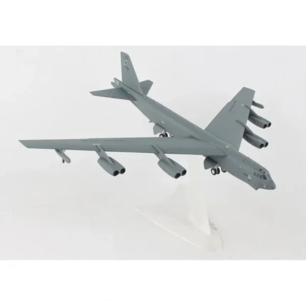 Herpa Wings 1:200 B-52 572002 - Miniature Marvels: Airplane Models & Painted Dice* Airplane Model