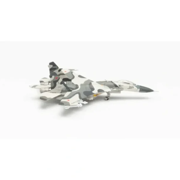 Herpa Wings HE571425 1/200 Su-27 - Miniature Marvels: Airplane Models & Painted Dice* Airplane Model