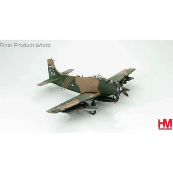Hobby Master HA2904 1:72 Douglas A-1J Skyraider 56th SOW, 602nd Fighter Sqn. No.014 - Miniature Marvels: Airplane Models & Painted Dice* Airplane Model