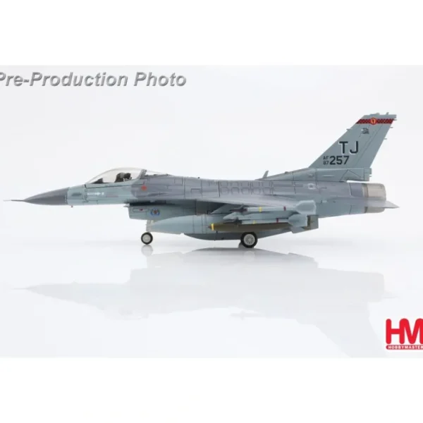 Hobby Master HA38029 1:72 F-16C Fighting Falcon 614th TFS, Doha AB, Qatar,Desert Storm, 1991 - Miniature Marvels: Airplane Models & Painted Dice* Airplane Model