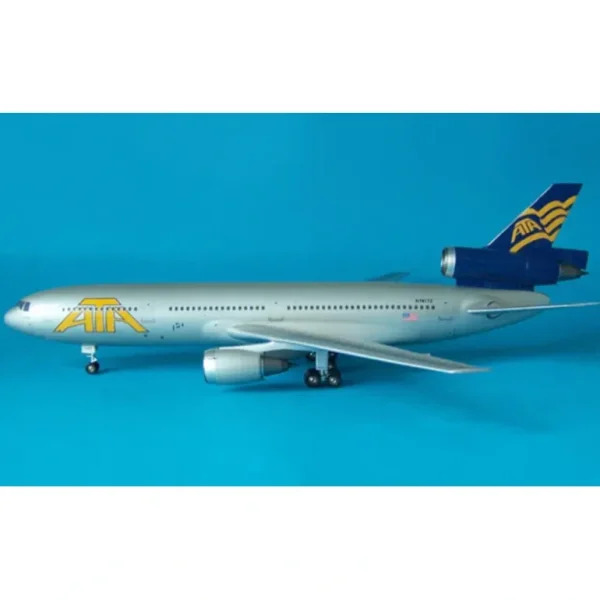 *Inflight IF103015 1:200 ATA DC-10-30 "Freedom Bird" - Miniature Marvels: Airplane Models & Painted Dice* Airplane Model