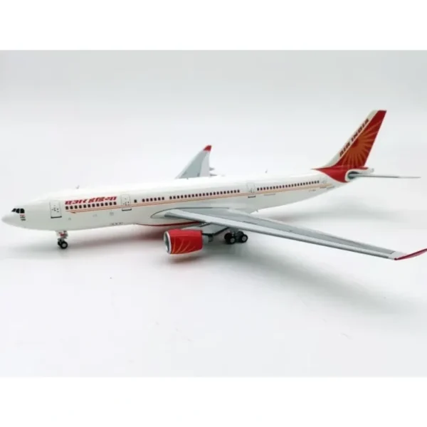 *Inflight IF332AI1220 1:200 Airbus A330-200 Air India VT-IWA - Miniature Marvels: Airplane Models & Painted Dice* Airplane Model