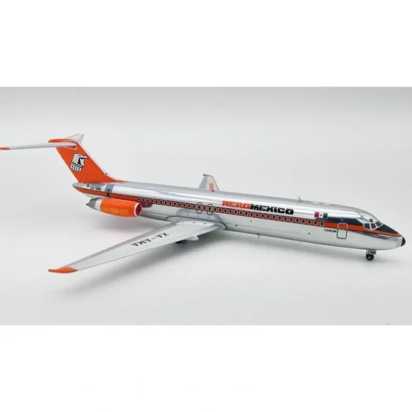 *Inflight IF930AM1018P 1:200 Aeromexico Douglas DC-9-30 XA-DEK - Miniature Marvels: Airplane Models & Painted Dice* Airplane Model