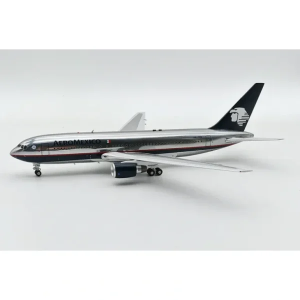 InFlight200 IF762AM0124P AeroMexico Boeing 767-283/ER XA-TNS - Miniature Marvels: Airplane Models & Painted Dice* Airplane Model
