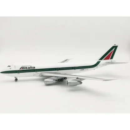 *InFlight IF742AZ0920 1:200 Alitalia Boeing 747-200 - Miniature Marvels: Airplane Models & Painted Dice* Airplane Model