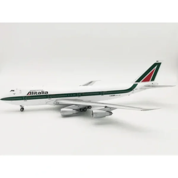 *InFlight IF742AZ0920 1:200 Alitalia Boeing 747-200 - Miniature Marvels: Airplane Models & Painted Dice* Airplane Model