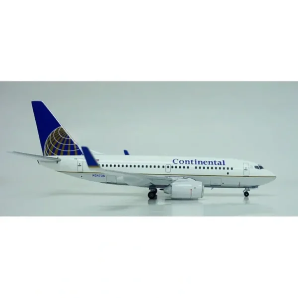*Inflight IF7371011B 1:200 Continental Boeing 737-700 N24736 - Miniature Marvels: Airplane Models & Painted Dice* Airplane Model