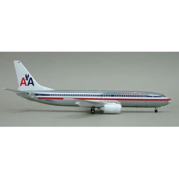 *Inflight IF27380612BP 1:200 American Airlines Boeing 737-800 - Miniature Marvels: Airplane Models & Painted Dice* Airplane Model
