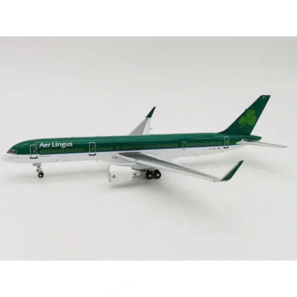 Inflight IF752EI0521 1:200 Aer Lingus Boeing 757-200 - Miniature Marvels: Airplane Models & Painted Dice* Airplane Model