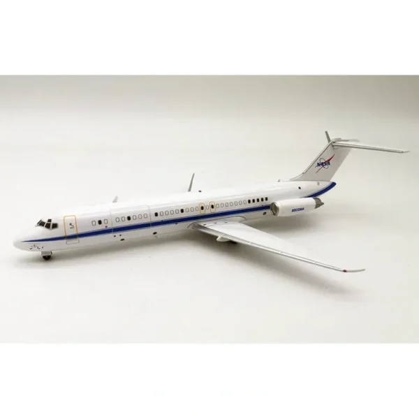 *Inflight IF932NASA01 1:200 NASA McDonnell Douglas DC-9-30 - Miniature Marvels: Airplane Models & Painted Dice* Airplane Model