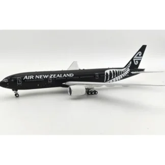 Inflight IF772NZ1223 1:200 Air New Zealand Boeing 777-219/ER ZK-OKH - Miniature Marvels: Airplane Models & Painted Dice* Airplane Model