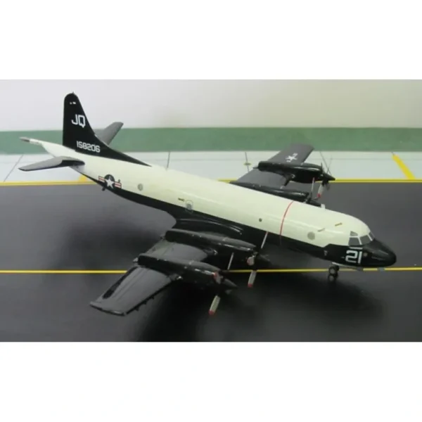 *Inflight IFP3SPEC002 1:200 US Navy P-3C Orion - Miniature Marvels: Airplane Models & Painted Dice* Airplane Model