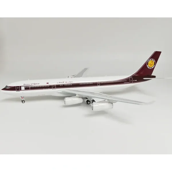 InFlight IF342QT0323 1:200 Qatar Airways Airbus A340-211 A7-HHK - Miniature Marvels: Airplane Models & Painted Dice* Airplane Model