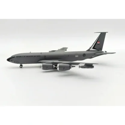 InFlight200 IF135RSAF752 Singapore Air Force Boeing KC-135R Stratotanker 752 - Miniature Marvels: Airplane Models & Painted Dice* Airplane Model