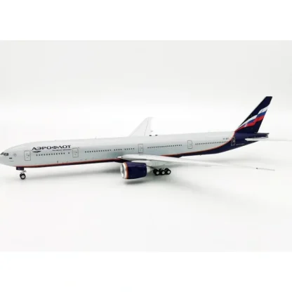 *Inflight IF773SU1021 1:200 Aeroflot Boeing 777-300ER VP-BFC - Miniature Marvels: Airplane Models & Painted Dice* Airplane Model