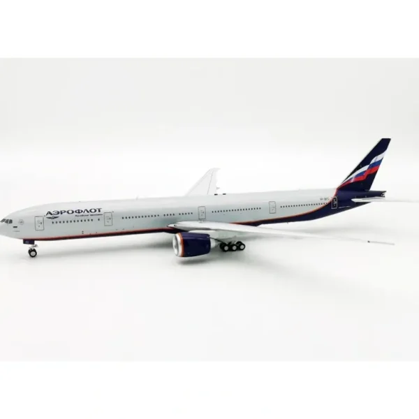 *Inflight IF773SU1021 1:200 Aeroflot Boeing 777-300ER VP-BFC - Miniature Marvels: Airplane Models & Painted Dice* Airplane Model