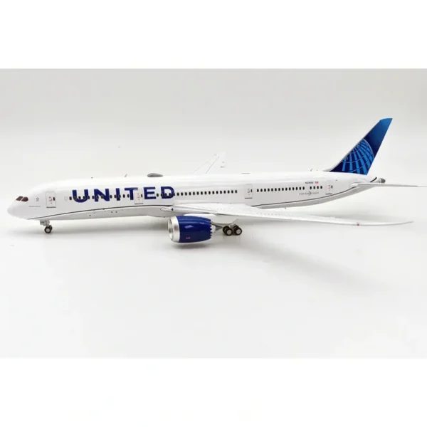 *Inflight IF789UA1123 1:200 United Airlines Boeing 787-9 N29981 - Miniature Marvels: Airplane Models & Painted Dice* Airplane Model
