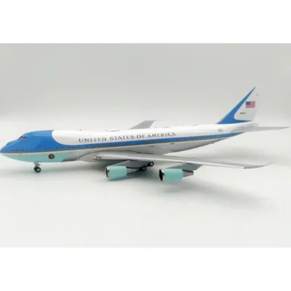 InFlight IFVC25A0222P 1:200 USAF Air Force One VC-25 280000 with Key Chain - Miniature Marvels: Airplane Models & Painted Dice* Airplane Model