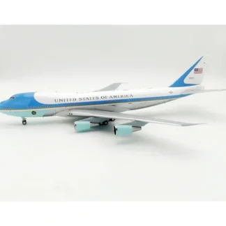 InFlight IFVC230322P 1:200 USAF Air Force One VC-25A 29000 with Key Chain - Miniature Marvels: Airplane Models & Painted Dice* Airplane Model