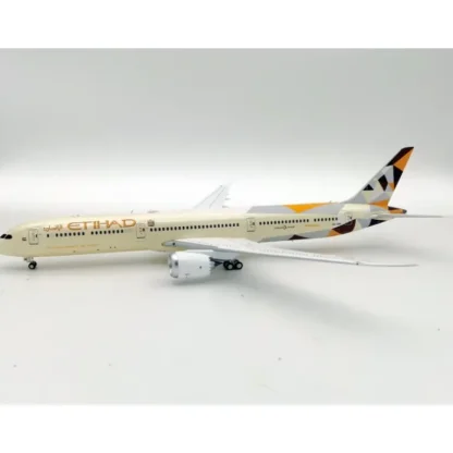 InFlight IF78XEY1220 1:200 Etihad Airways Boeing 787-10 - Miniature Marvels: Airplane Models & Painted Dice* Airplane Model