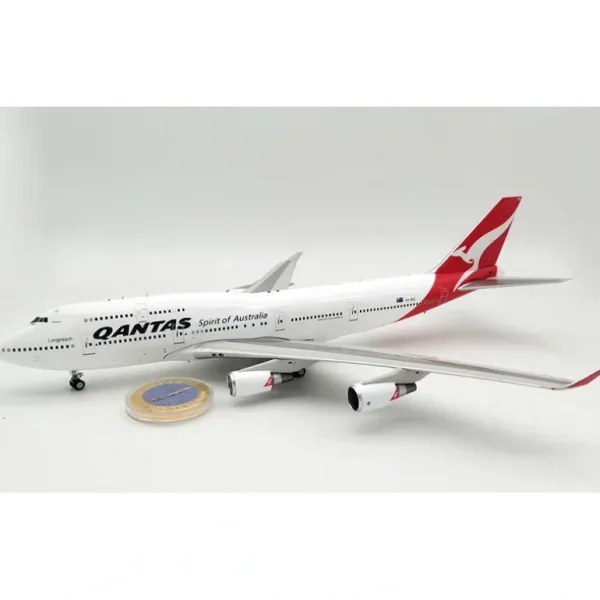 *InFlight QANTAS747FARELL 1:200 Qantas Boeing 747-400 - Miniature Marvels: Airplane Models & Painted Dice* Airplane Model
