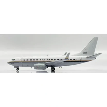 JC Wings JC4USN0074 1:400 US Navy Boeing C-40A Clipper 165835 - Miniature Marvels: Airplane Models & Painted Dice* Airplane Model