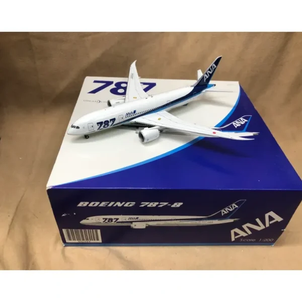 JC Wings XX2889 1:200 ANA Boeing 787-8 JA804A - Miniature Marvels: Airplane Models & Painted Dice* Airplane Model